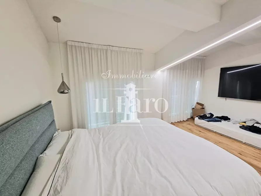 Immagine 23 di Terratetto in vendita  a Campi Bisenzio