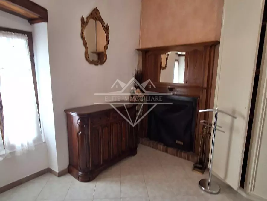 Immagine 18 di Appartamento in vendita  a Carrara