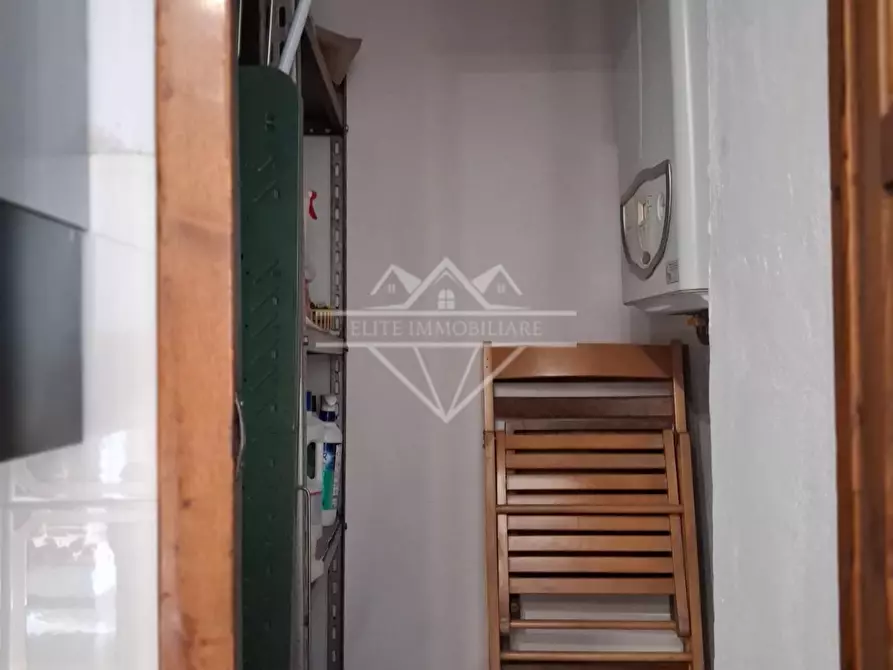 Immagine 10 di Appartamento in affitto  a Carrara