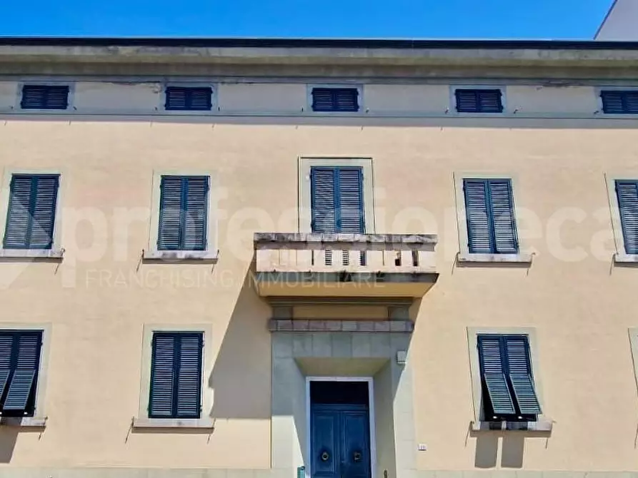 Immagine 10 di Appartamento in vendita  a Pisa