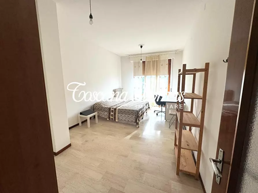 Immagine 12 di Appartamento in vendita  a Siena