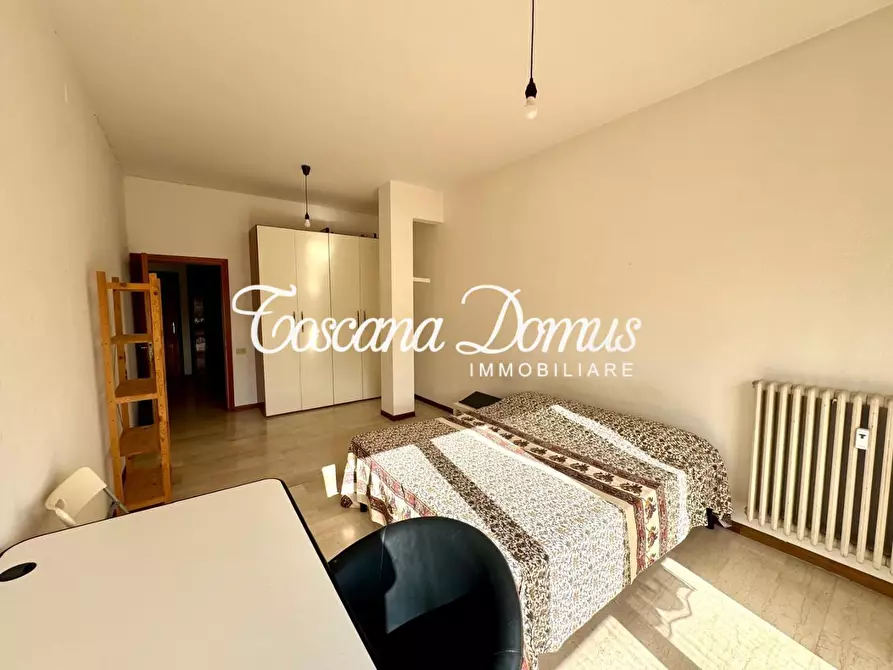 Immagine 9 di Appartamento in vendita  a Siena