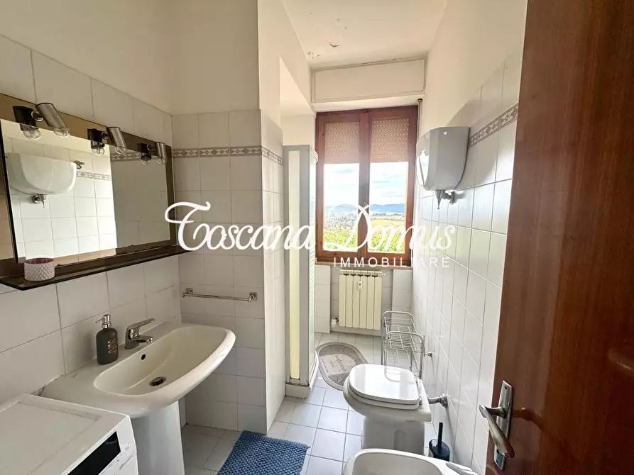 Immagine 15 di Appartamento in vendita  a Siena