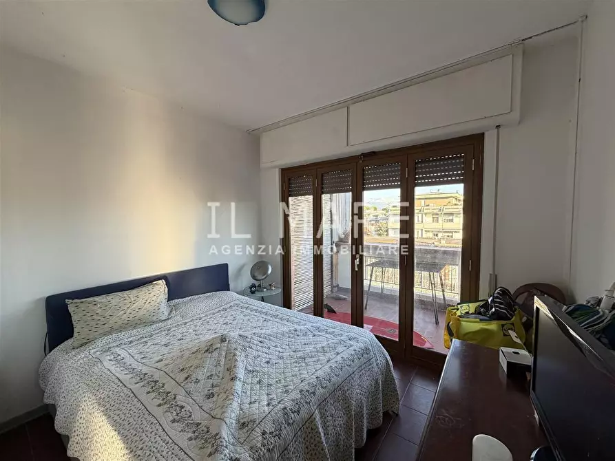 Immagine 11 di Mansarda in vendita  a Massa