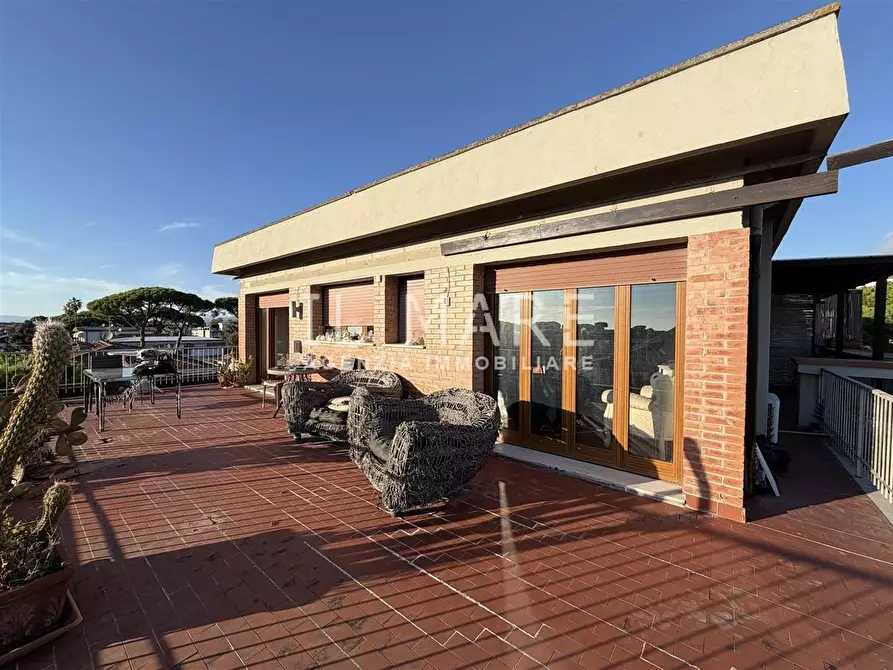 Immagine 3 di Mansarda in vendita  a Massa