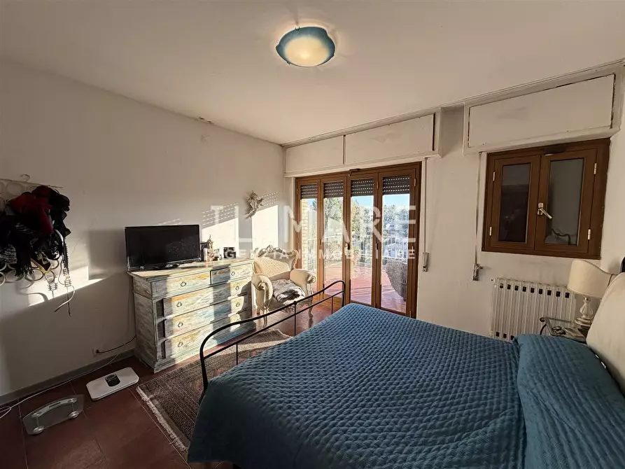 Immagine 14 di Mansarda in vendita  a Massa