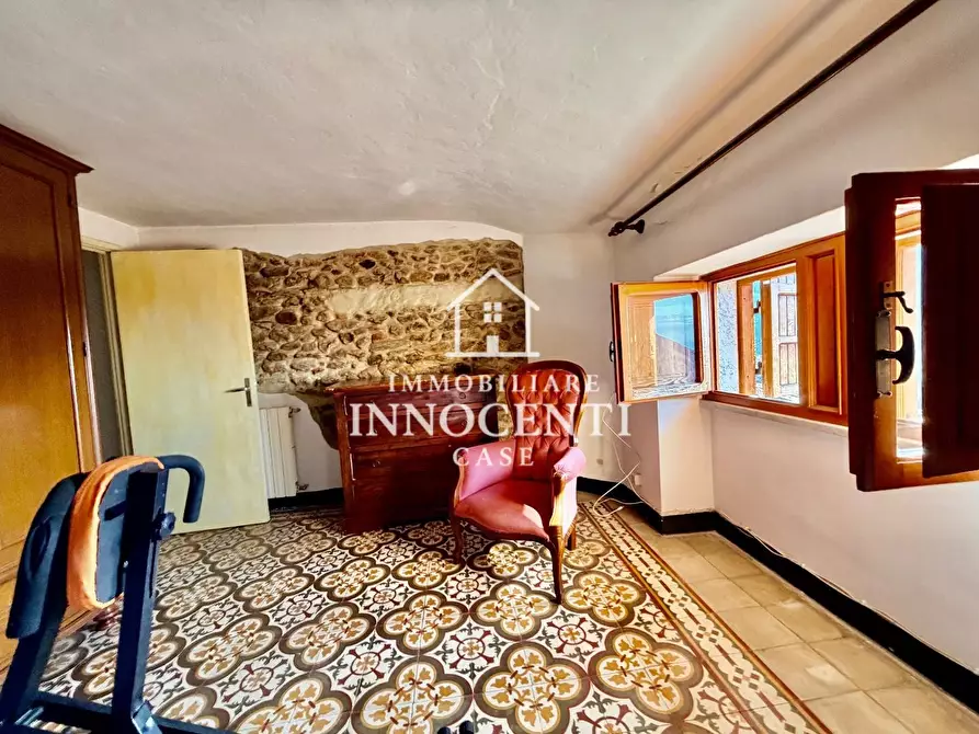 Immagine 19 di Terratetto in vendita  a Massa