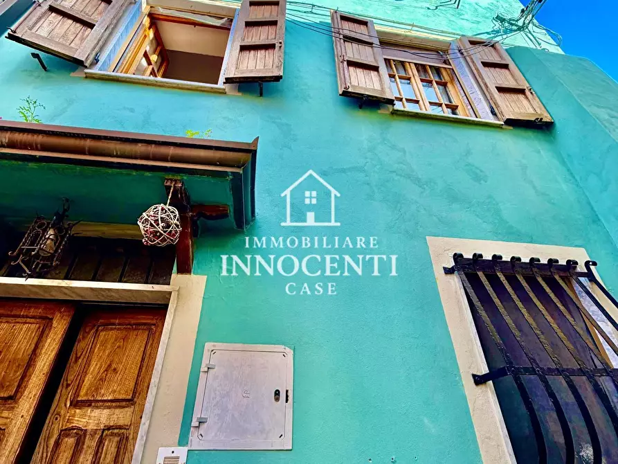 Immagine 25 di Terratetto in vendita  a Massa