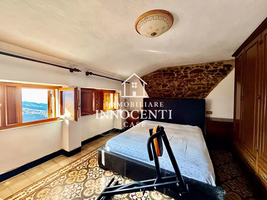 Immagine 18 di Terratetto in vendita  a Massa