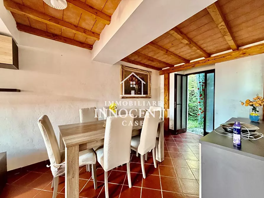 Immagine 21 di Terratetto in vendita  a Massa