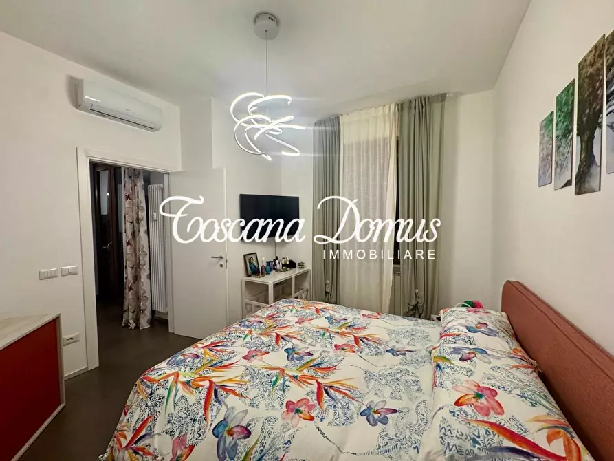 Immagine 11 di Appartamento in vendita  a Siena