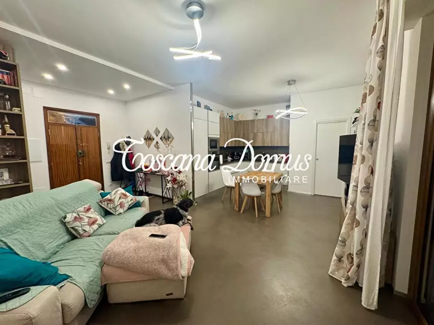 Immagine 1 di Appartamento in vendita  a Siena