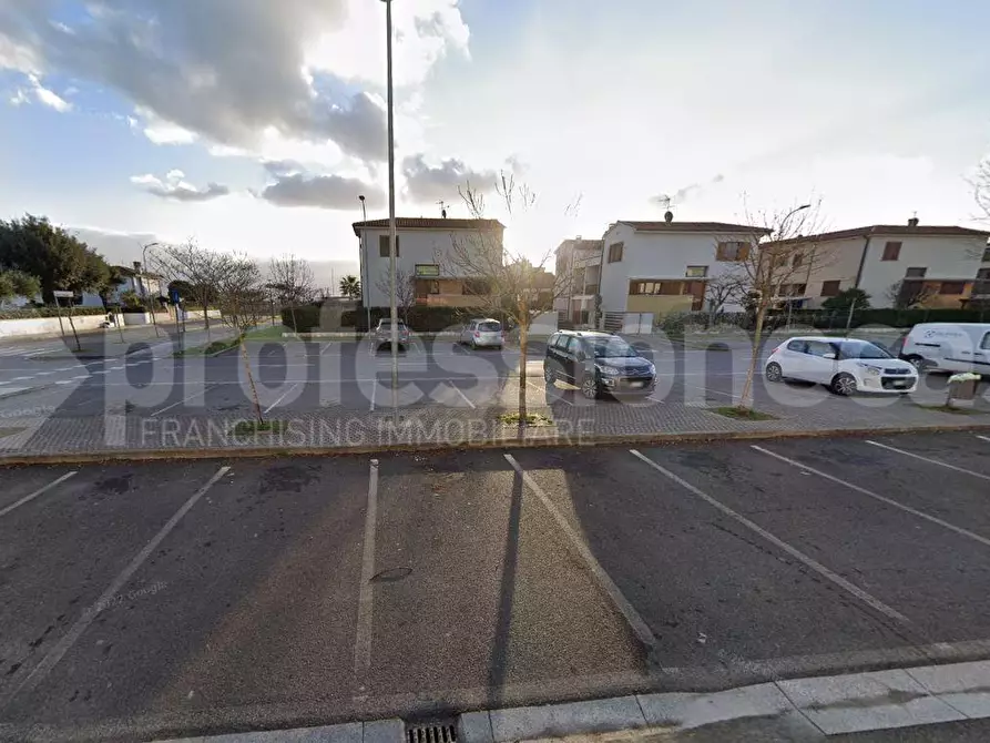 Immagine 7 di Garage in vendita  a Pisa