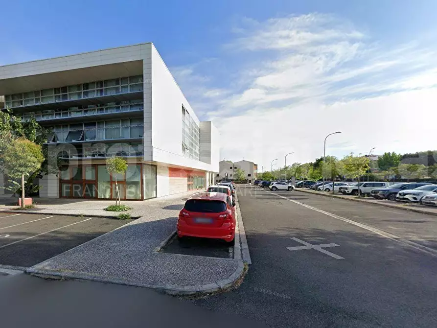 Immagine 13 di Garage in vendita  a Pisa