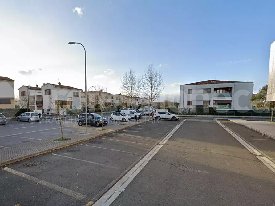 Immagine 6 di Garage in vendita  a Pisa