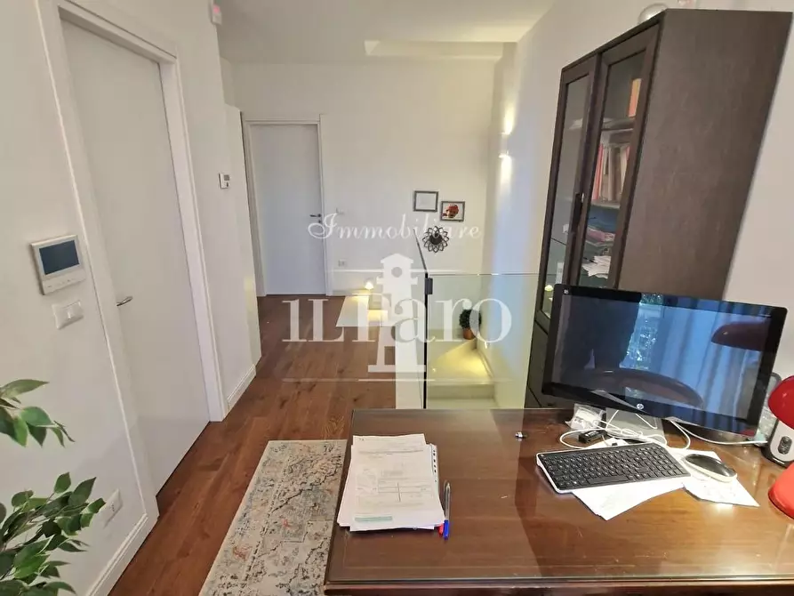 Immagine 20 di Villetta a schiera in vendita  a Campi Bisenzio