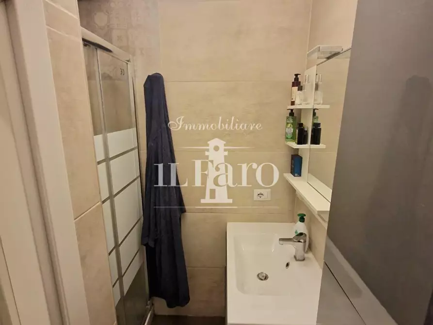 Immagine 16 di Villetta a schiera in vendita  a Campi Bisenzio