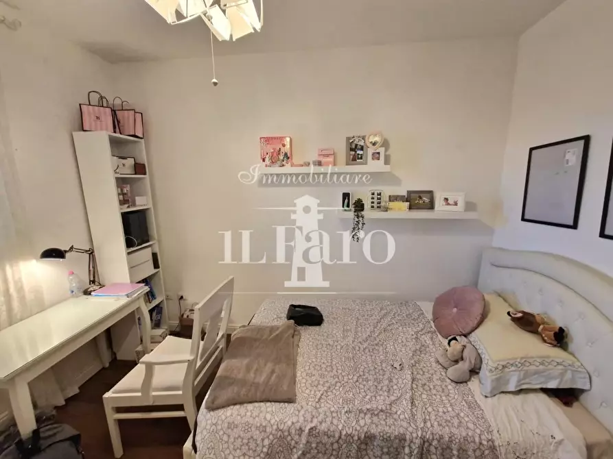 Immagine 30 di Villetta a schiera in vendita  a Campi Bisenzio