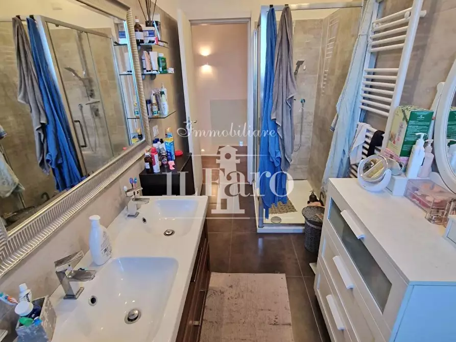 Immagine 32 di Villetta a schiera in vendita  a Campi Bisenzio