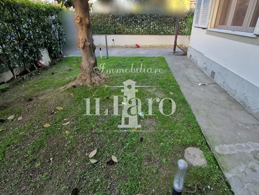 Immagine 34 di Villetta a schiera in vendita  a Campi Bisenzio