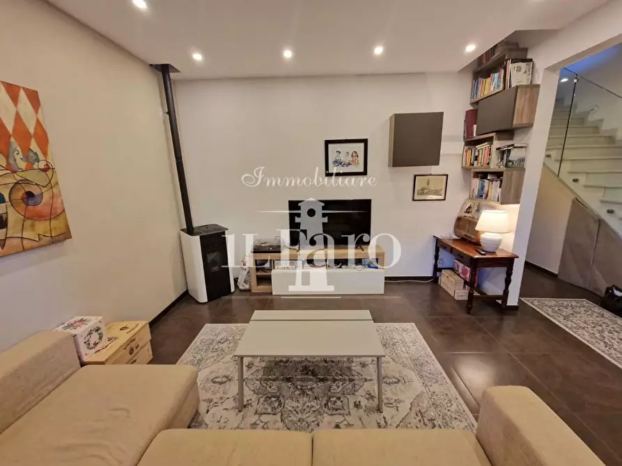 Immagine 3 di Villetta a schiera in vendita  a Campi Bisenzio