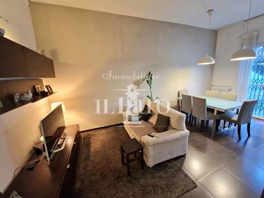 Immagine 13 di Villetta a schiera in vendita  a Campi Bisenzio