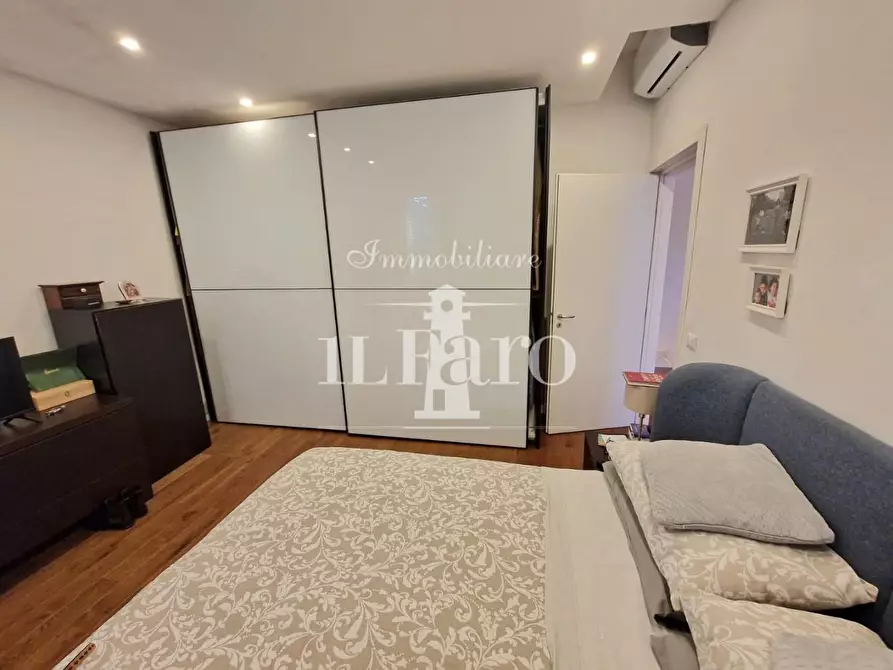 Immagine 25 di Villetta a schiera in vendita  a Campi Bisenzio