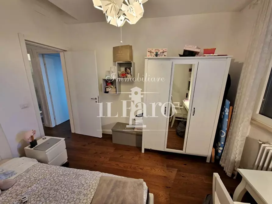 Immagine 28 di Villetta a schiera in vendita  a Campi Bisenzio