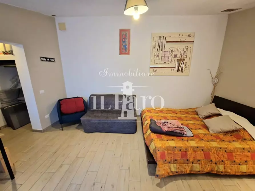 Immagine 42 di Villetta a schiera in vendita  a Campi Bisenzio