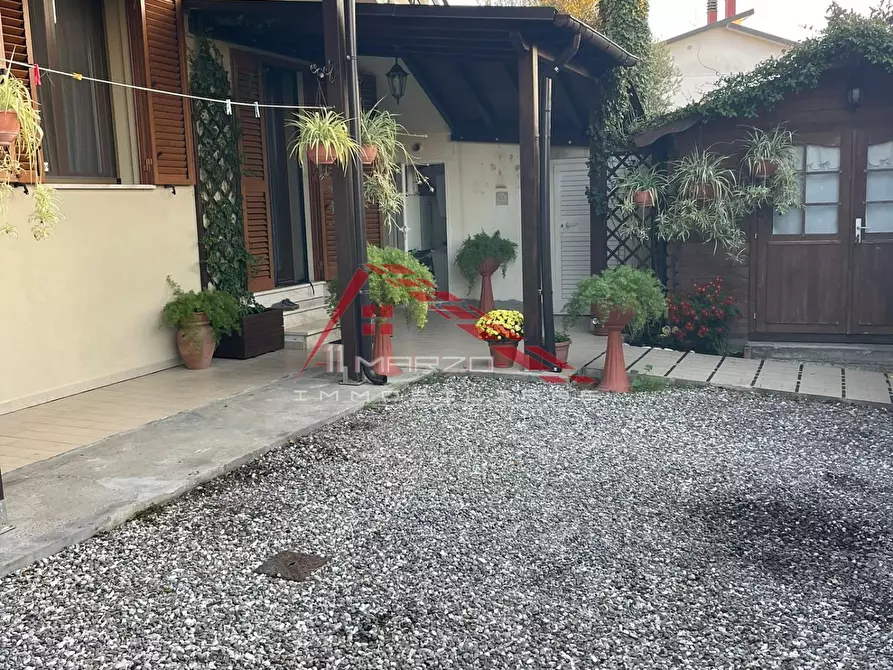 Immagine 4 di Appartamento in vendita  a Collesalvetti