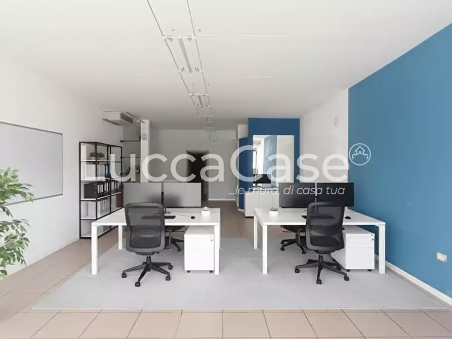 Immagine 1 di Locale commerciale in affitto  a Capannori