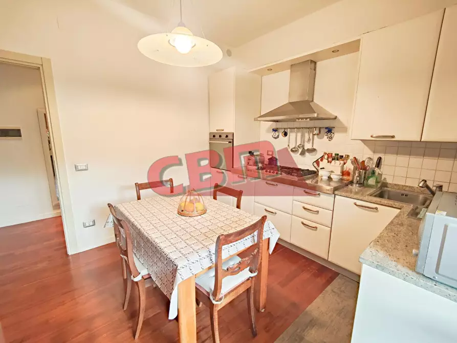 Immagine 11 di Appartamento in vendita  a Livorno