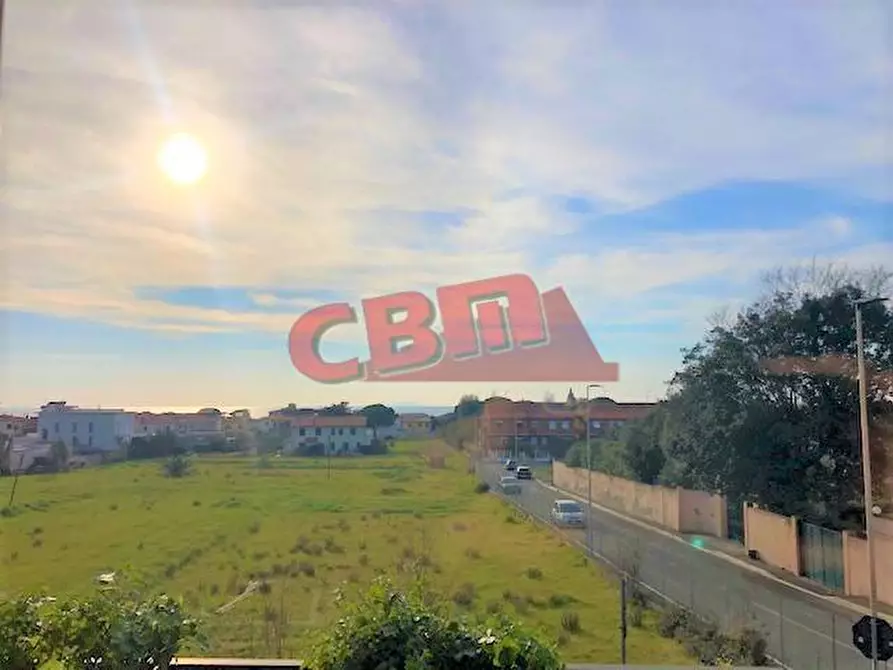 Immagine 2 di Appartamento in vendita  a Livorno