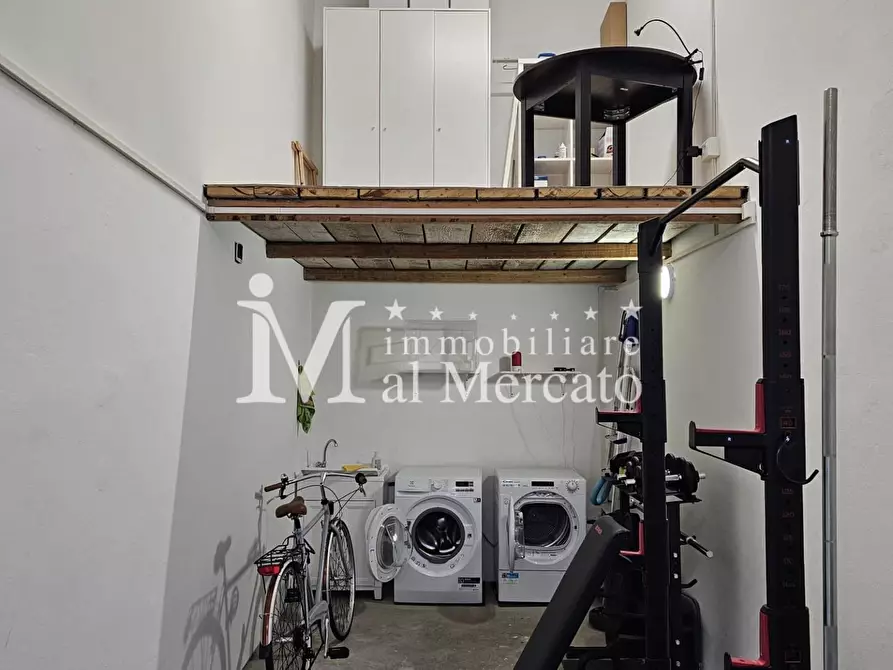 Immagine 16 di Appartamento in vendita  a Camaiore