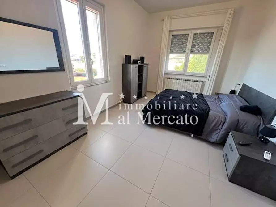 Immagine 13 di Appartamento in vendita  a Camaiore