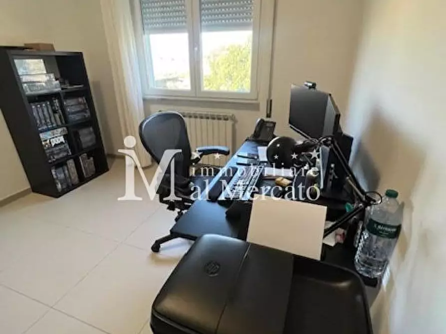 Immagine 10 di Appartamento in vendita  a Camaiore