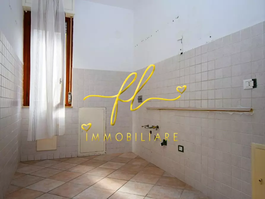 Immagine 9 di Appartamento in vendita  a Livorno