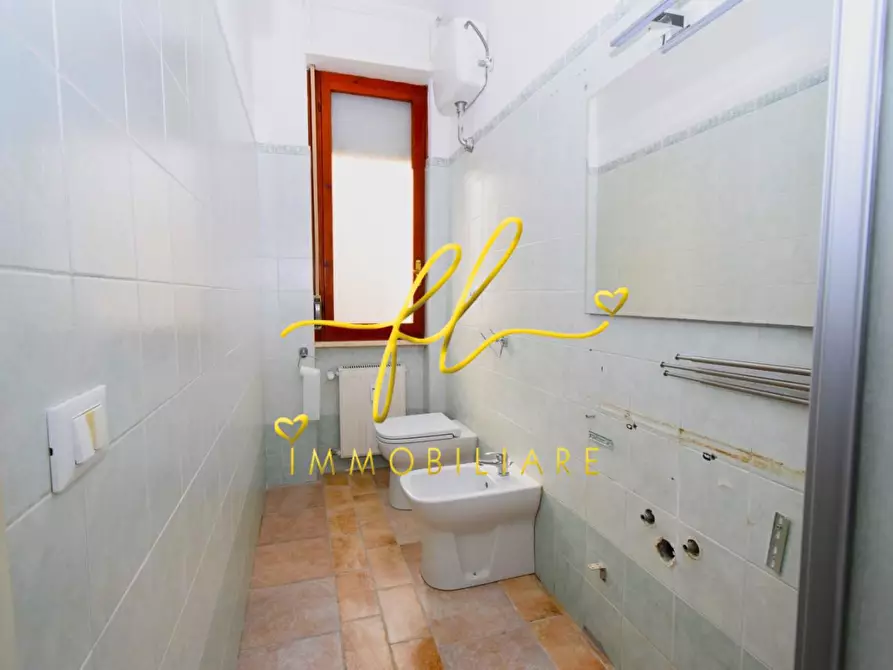 Immagine 11 di Appartamento in vendita  a Livorno