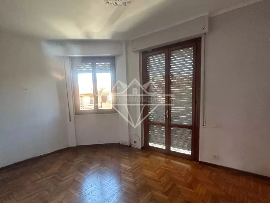 Immagine 4 di Appartamento in vendita  a Massa