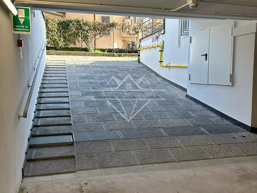 Immagine 6 di Appartamento in vendita  a Massa