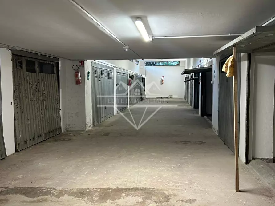 Immagine 8 di Appartamento in vendita  a Massa