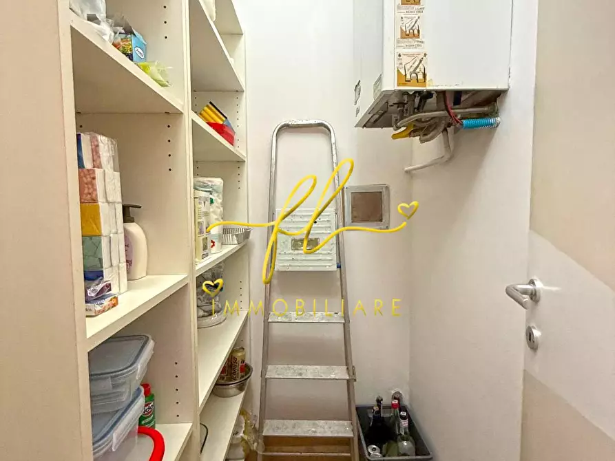 Immagine 10 di Appartamento in vendita  a Cecina