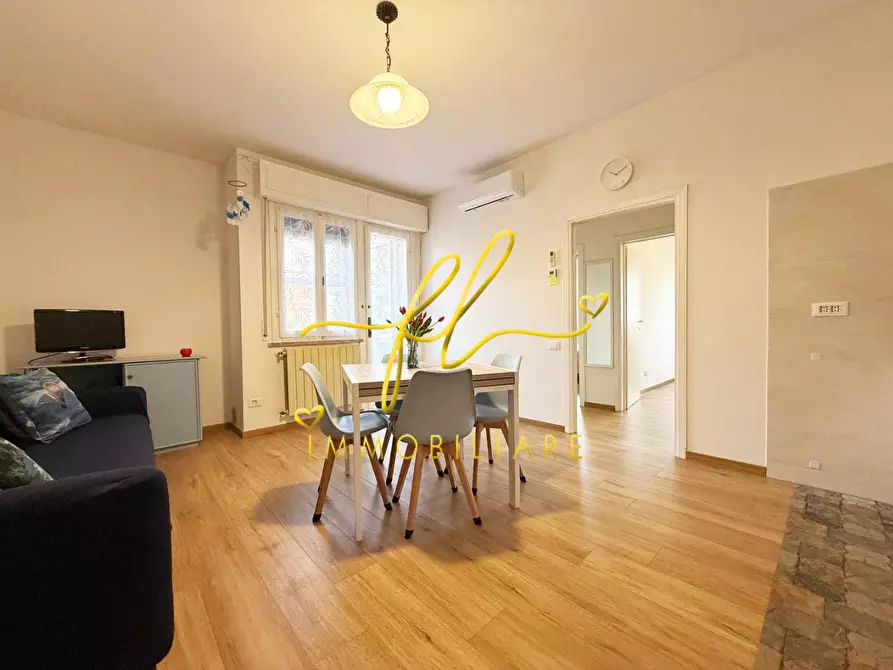 Immagine 2 di Appartamento in vendita  a Cecina