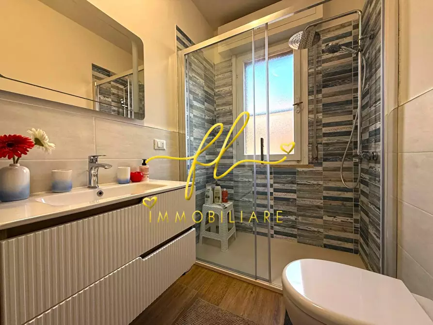 Immagine 17 di Appartamento in vendita  a Cecina