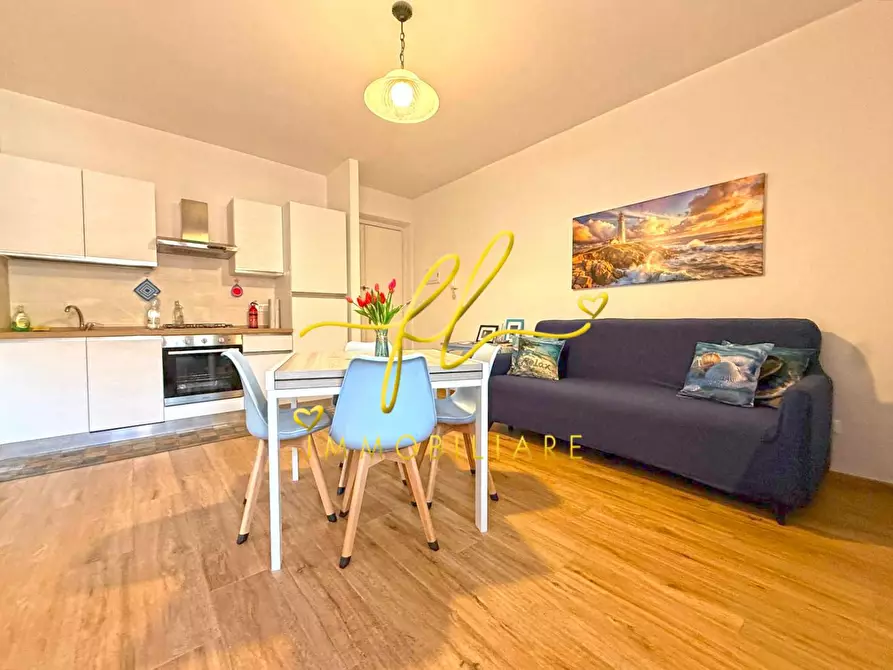 Immagine 1 di Appartamento in vendita  a Cecina