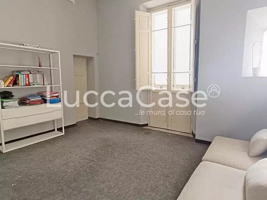 Immagine 7 di Ufficio in affitto  a Lucca