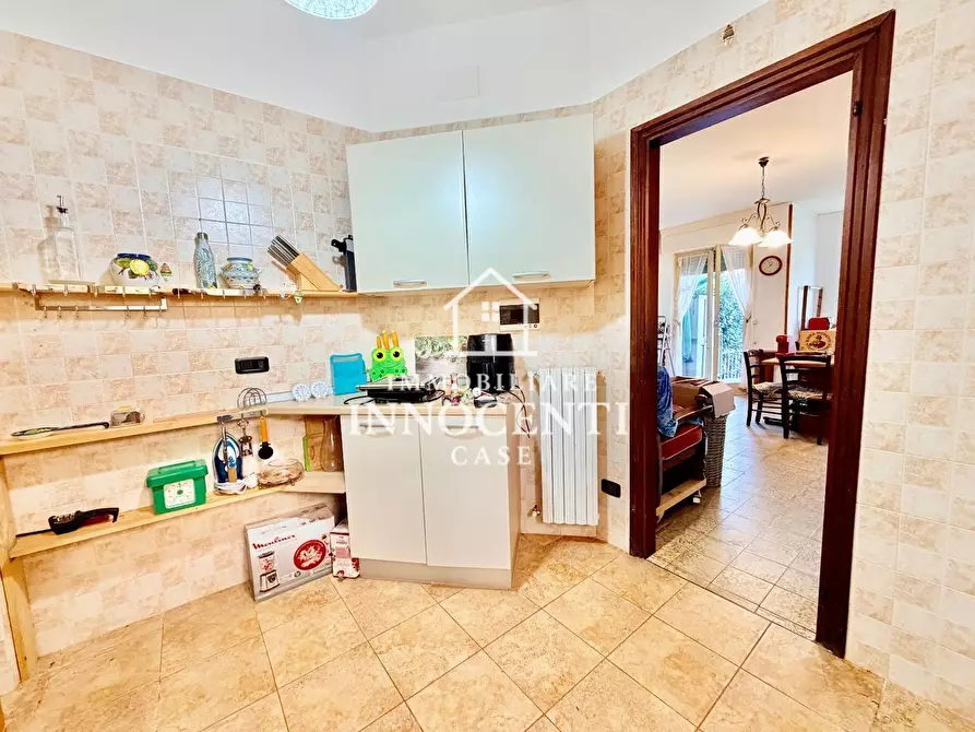 Immagine 9 di Appartamento in vendita  a Massa