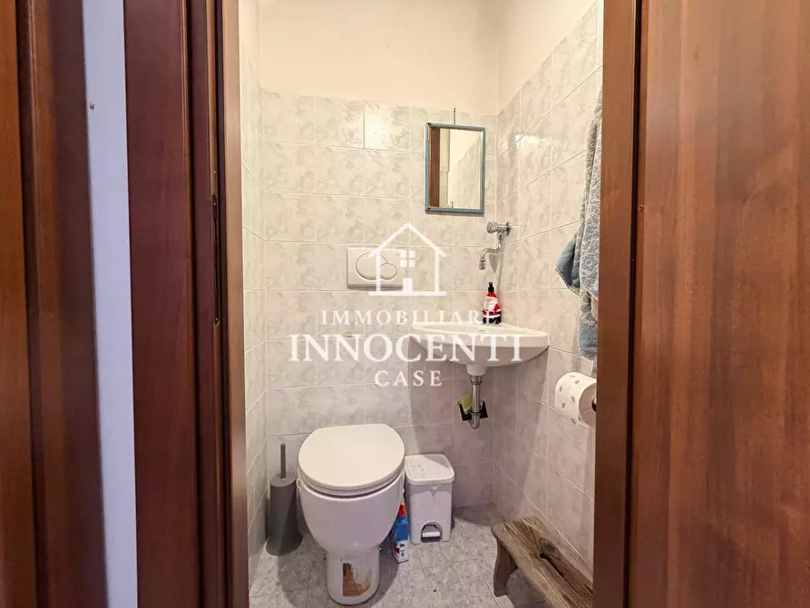 Immagine 19 di Appartamento in vendita  a Massa