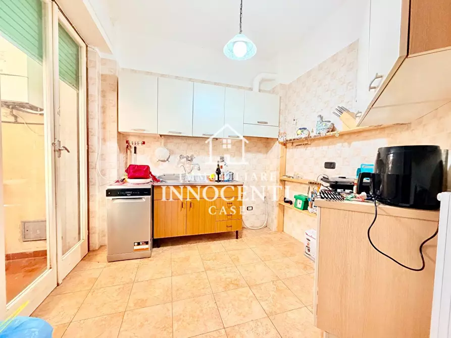 Immagine 8 di Appartamento in vendita  a Massa