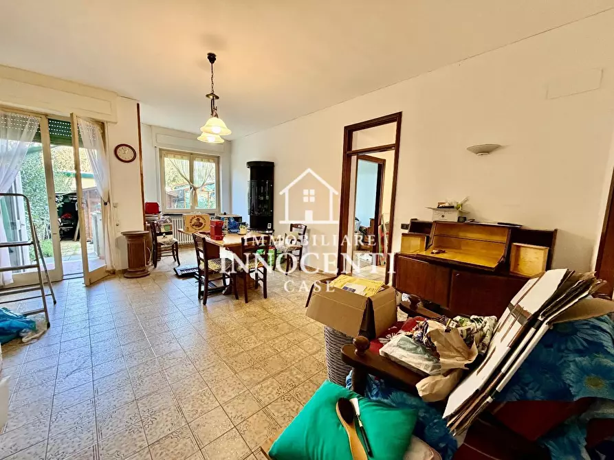 Immagine 5 di Appartamento in vendita  a Massa